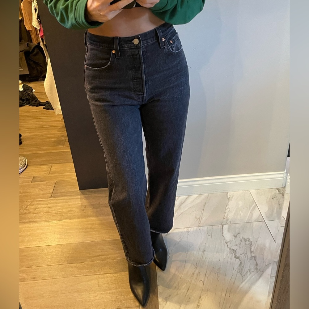 Levi’s ribcage size 28